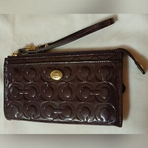 Coach Peyton OP Embossed Patent Leather Dark Purple Burgundy Zip Wristlet